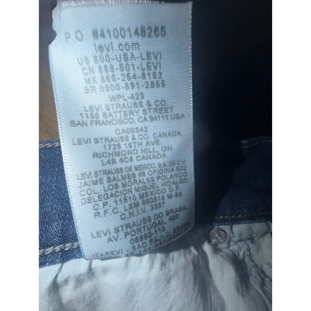 Levi’s women’s blue jeans shorts - Picture 9 of 16